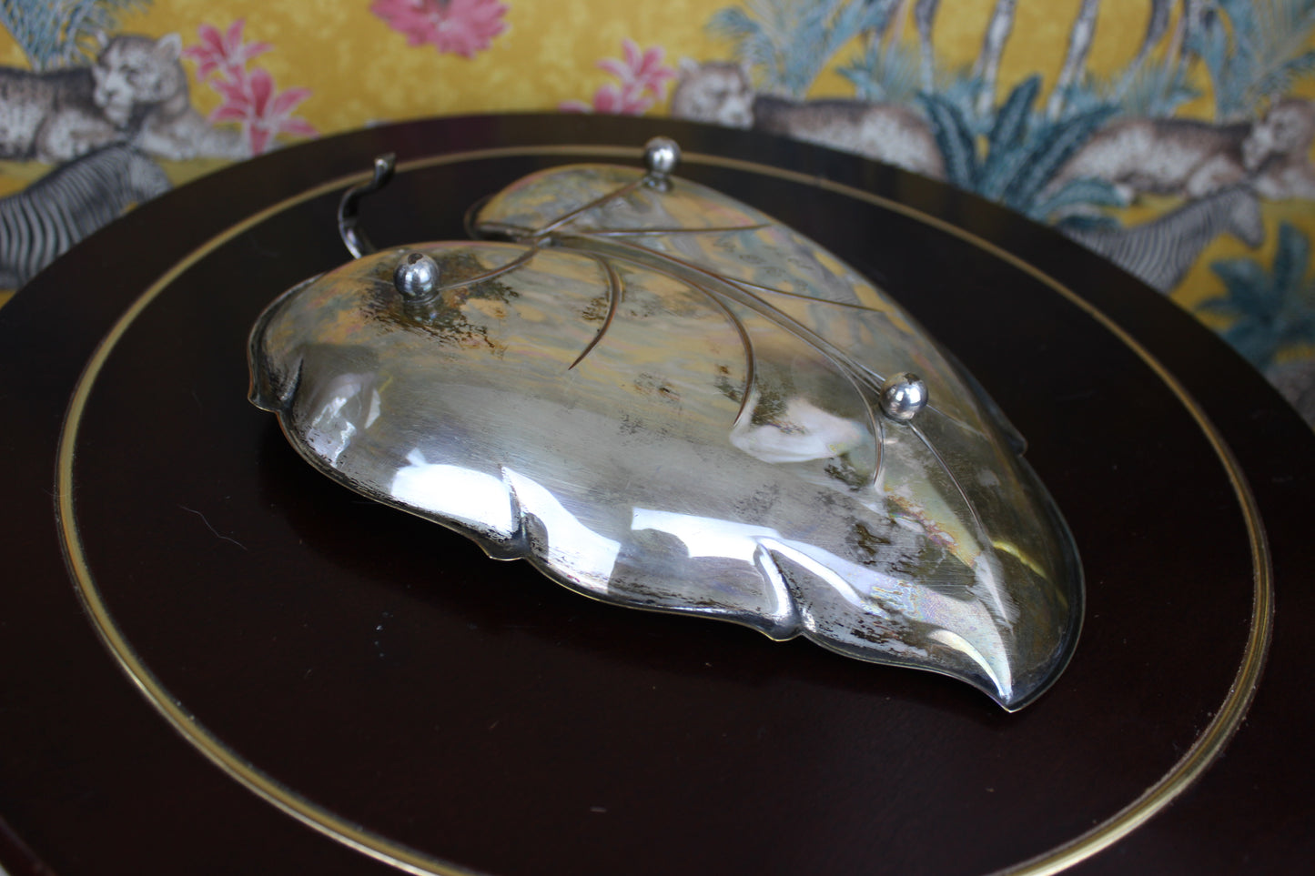 Vintage Silver-Plated Leaf Dish – A Story in Every Detail